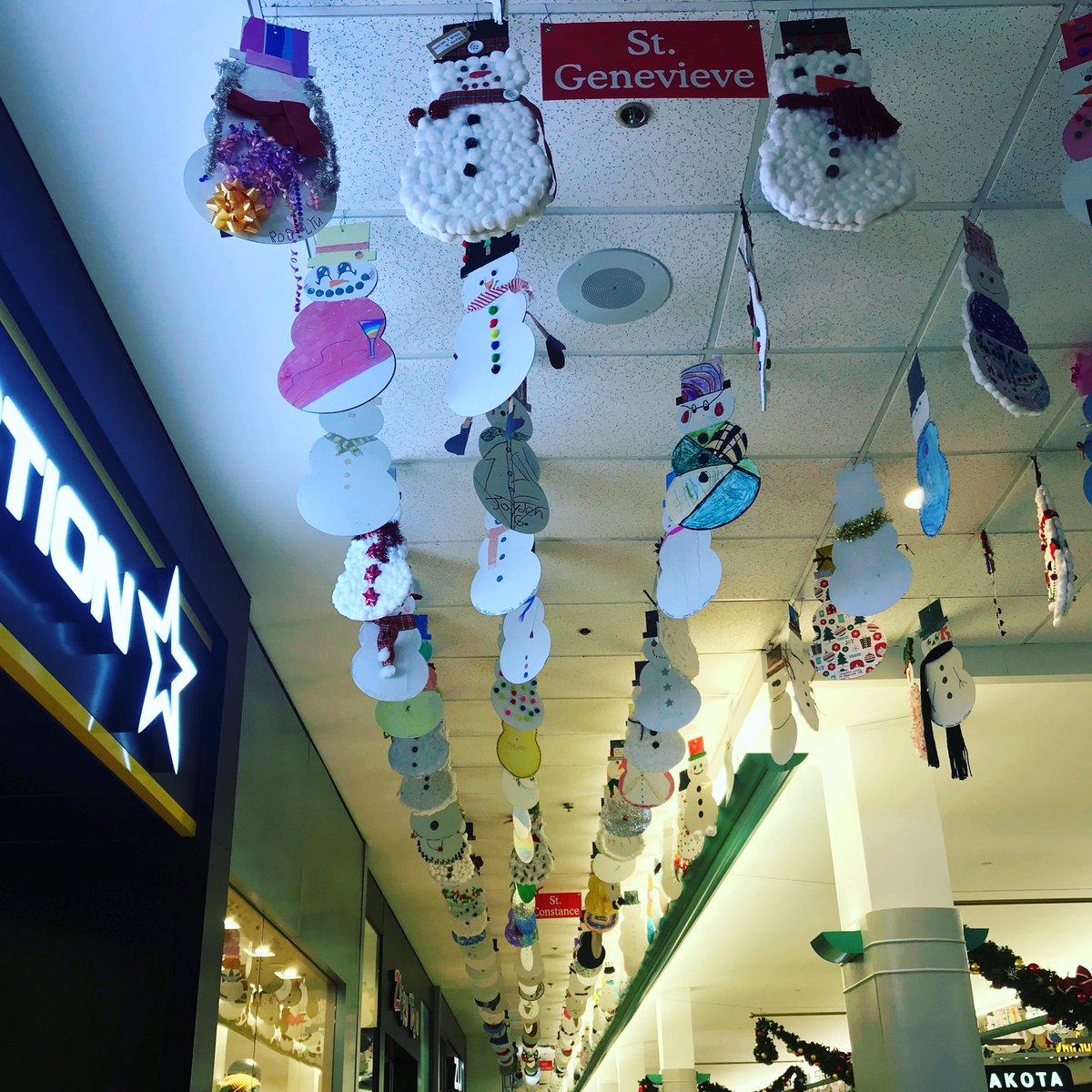 StGenSchool's tweet photo. Did you see our student’s artwork up at the HIP this past weekend? Look up next time you’re at the HIP Mall and see if you can find your child’s cute artwork and tag us! #StGensInTheCommunity #art #winter #snowman #hipmall @hip_mall_ https://t.co/RnEzUiSkqU