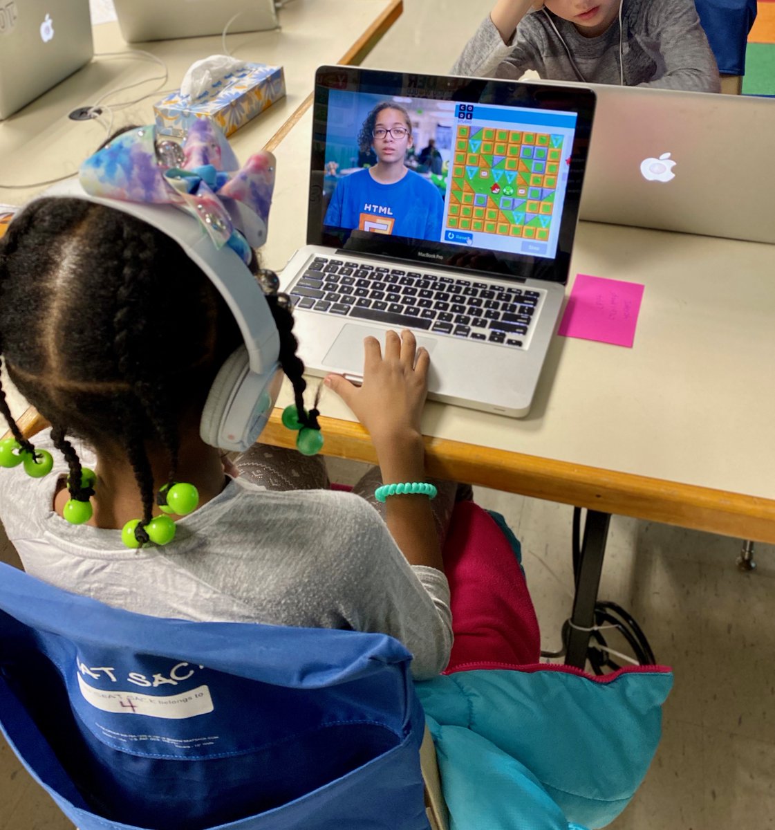 hcpss_hes's tweet photo. Every student @hcpss_hes  is participating in #hourofcode during the month of December!  #computersciencemonth https://t.co/IDo9ysW5HG