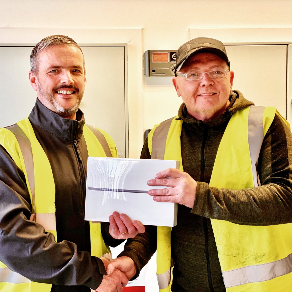 Well done to our diver Chris Millward. We are so proud you are part of our Meyer team. All of the comments we received are amazing. Thank you #delivery #driver #goodjob #welldone