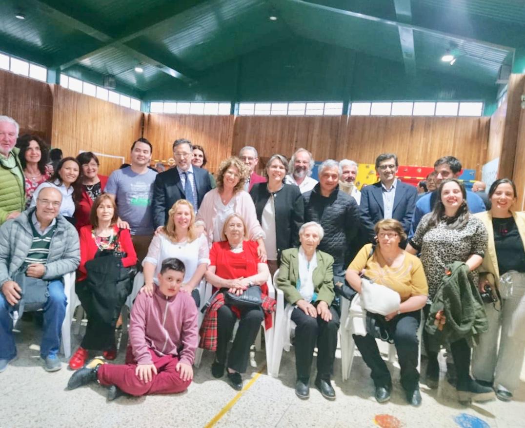 SINCERAS FELICITACIONES a Ethel Torres, Concejal de Encuentro Ciudadano El Calafate, que ayer juró como Concejal electa. Desde la UCR participaremos en una mesa de diálogo político, apoyando proyectos que acompañen el bienestar de nuestros vecinos.
#EthelTorresConcejal