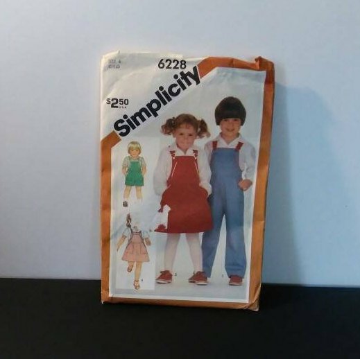 vickieg195's tweet photo. Excited to share the latest addition to my #etsy shop: Sundress and Jumper Pattern, Simplicity 6228, size 6, uncut #supplies #sewing #sewingpattern #childrenspattern #simplicity6228 #size6kids #overallpattern #sundresspattern #girlssundress https://t.co/H3xPUYB54l https://t.co/ik84WHVdDY