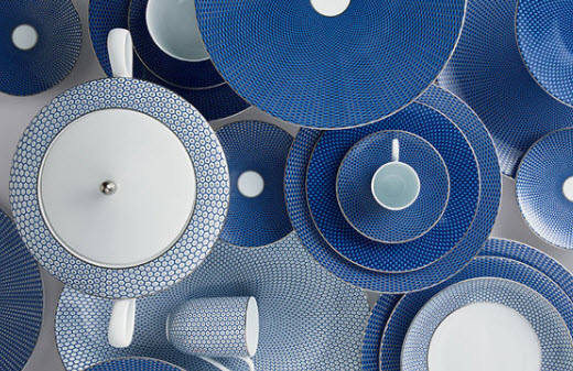 Le #servicedetable "Trésor Bleu"dessiné par Mariela Schwarz Montiel de Raynaud #élégant et #intemporel est dans la sélection de Decofinder @MaisonRaynaud decofinder.com/z1398929/Treso…