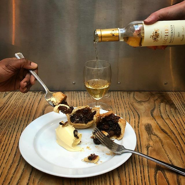 St. JOHN Wines tweet media