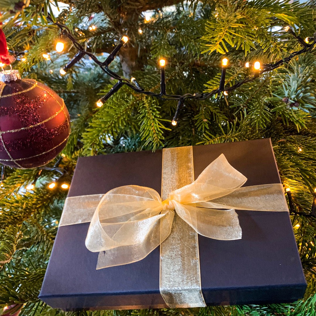 - GIFT EDEN THIS CHRISTMAS - 

10 Flexible visits + our new matte black bottle, and towel all for just £149!*

Gift wrapped and ready to be tucked under the tree for that special person. Available for purchase at reception.

*T’s &amp; C’s Apply* 

#EdenFitness #WeAreEden #Christmas