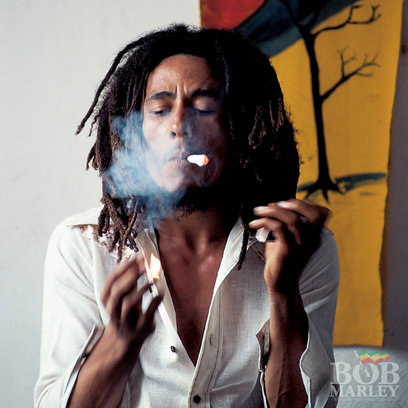 Bob Marley on Twitter: ""Excuse while I light my spliff..." #FinishTheLyrics @marleynatural #marleynatural #bobmarley 📷: @davidb383 https://t.co/WW2srtaGcv" / Twitter