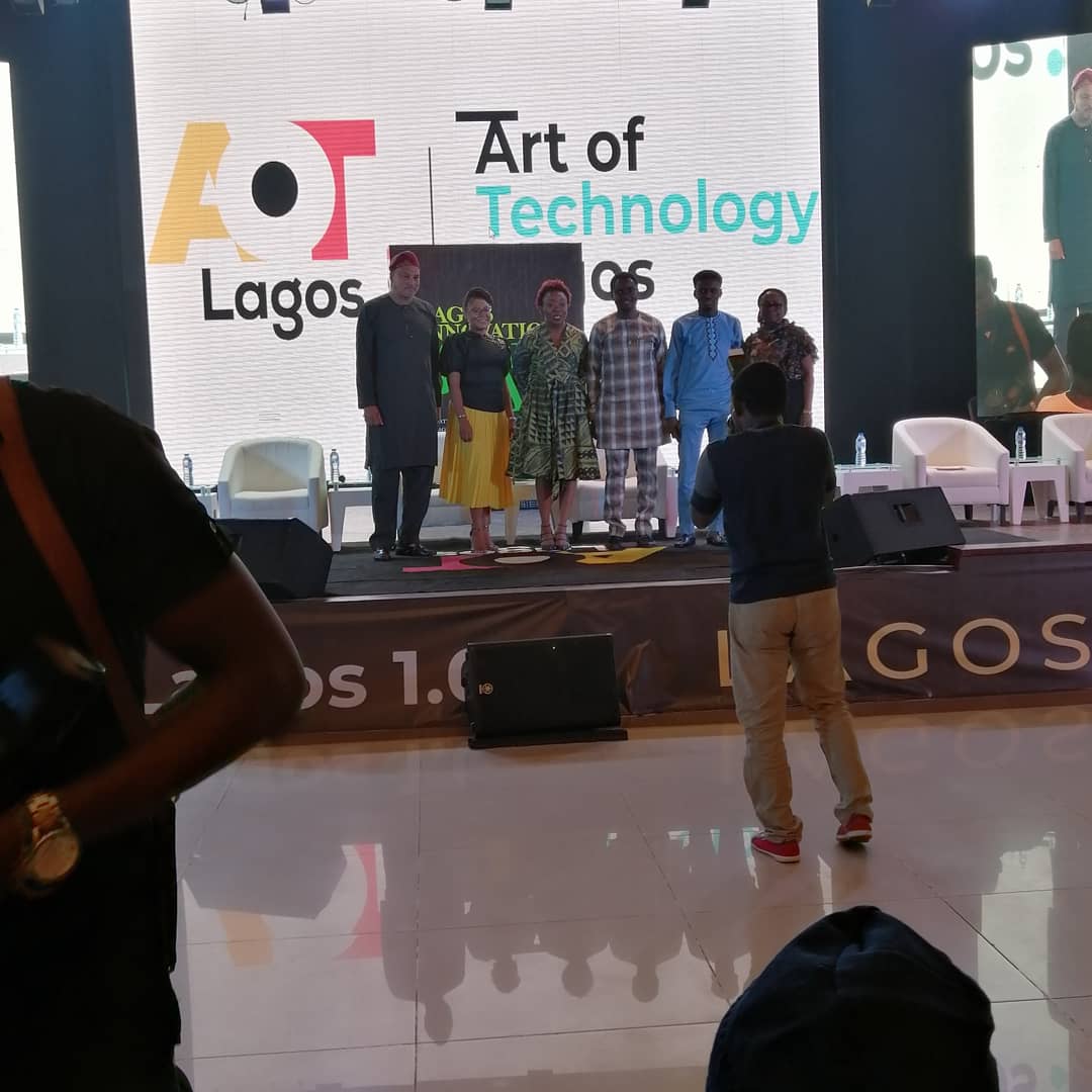 Yellow_Tamarind's tweet photo. Should an app be made to adapt to the user or should the user be made to adapt to the app? Is it okay to copy an app from the West and replicate the same for Nigeria? The breakout session on 'Consumer-Centric Products (Not Apps) took a look at these questions.

#AoTLagos https://t.co/6vpw97xbq2