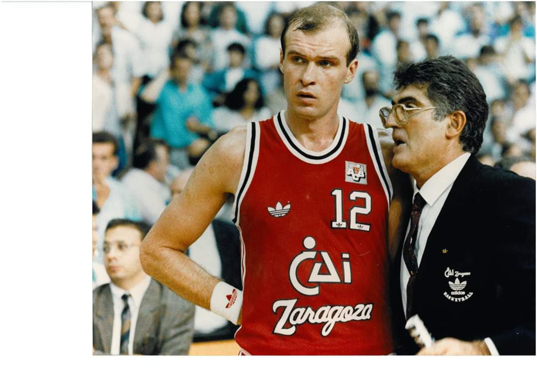 Alexander Belostenny y Moncho Monsalve. Foto📷: #MiquiFornies <a href="/cbzaragoza/">Club Baloncesto Zaragoza</a> <a href="/RecuerdosACB/">Recuerdos Liga ACB</a>