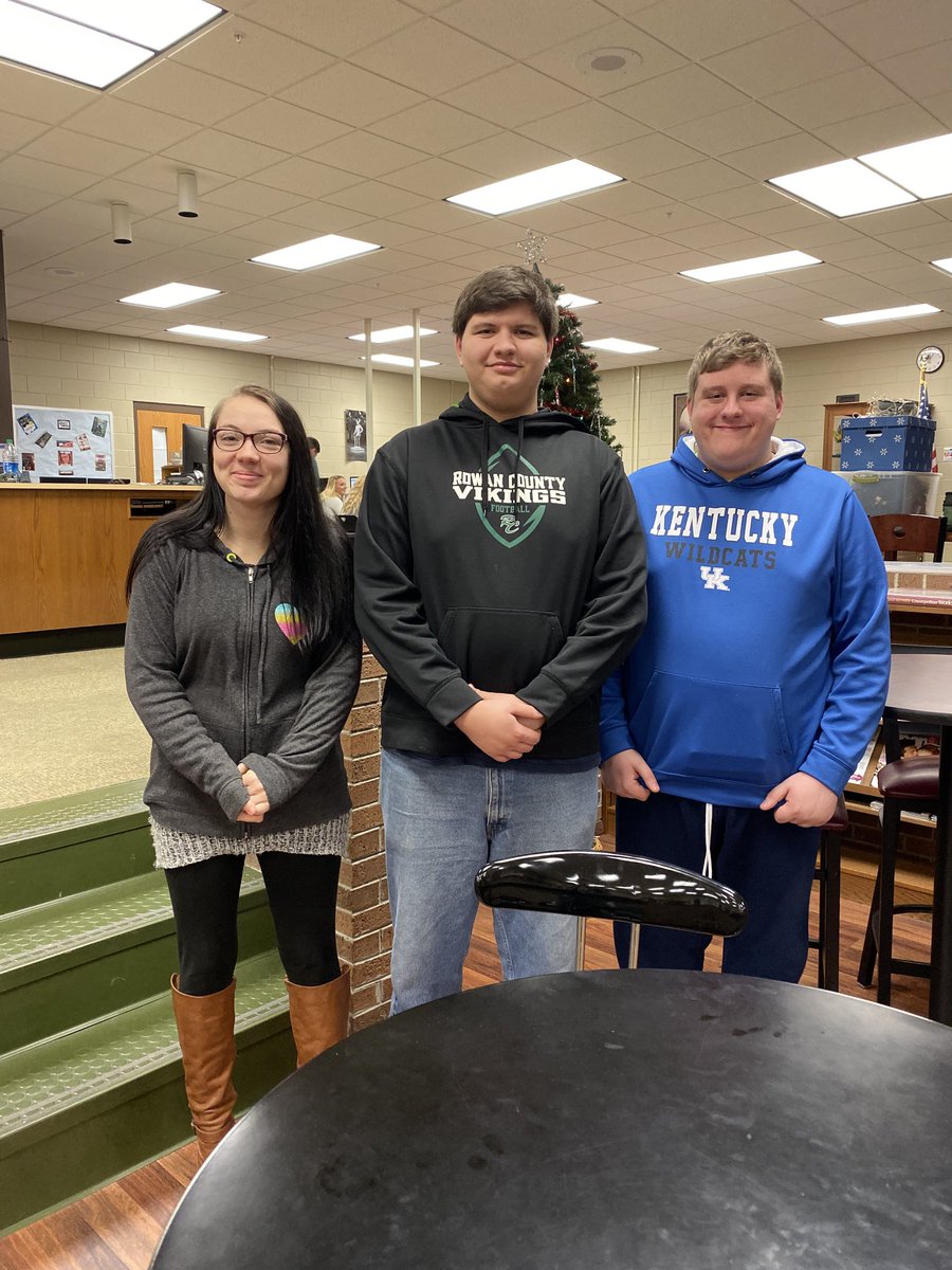 Clgrhodes's tweet photo. #itsagreatdaytobeaviking. Congratulations to the “Untouchables” group for placing 1st in the region in the fall Stock Market Game!  #showmethemoney  @RCSHSOFFICES @RCSHSPRIDE    #greenmachine https://t.co/9bhA8Q0ZVw