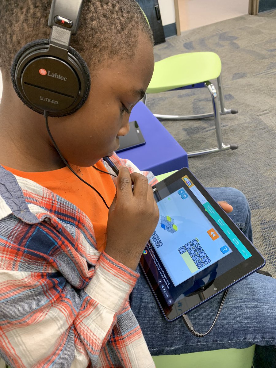 Landes3371's tweet image. It’s the most wonderful time of the year for a technology teacher. We are just getting started! #hourofcode @lightbotcom #beginnercoding