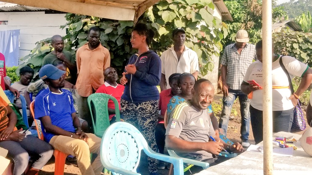 MikiFoundation's tweet photo. At the close to the #16DaysActivism we are still involved in the business of educating men and women especially those who are host to IDPs or IDPs themselves to end all forms of #GBV because we are #GenerationEquality and we #MarchFor and #StandWithHer
#IMarchFor #IStandWithHer https://t.co/CJhDUOJV3S