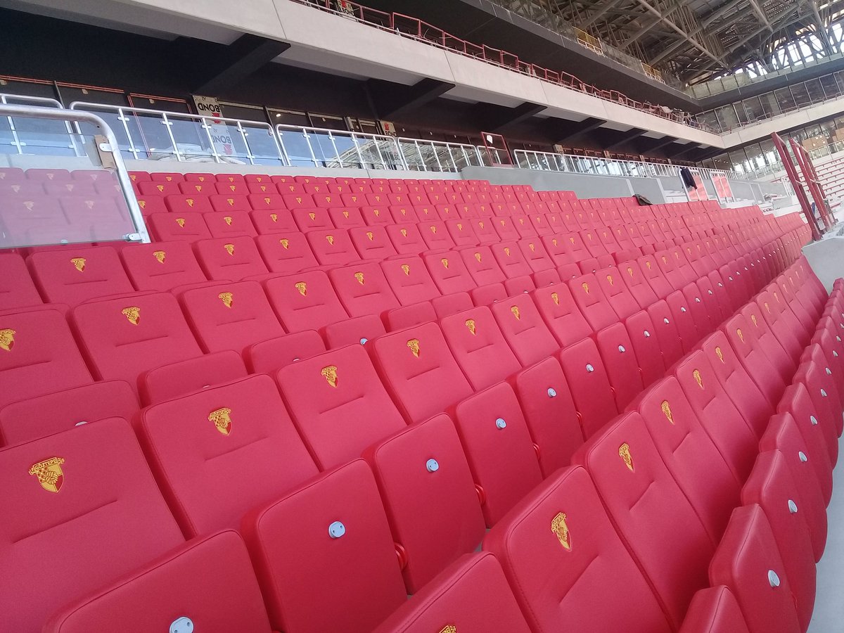 Vip koltukları  dizilmeye  başladı  göztepe  statyumunda