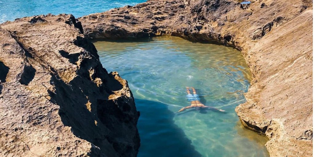 EOSLoungeBar's tweet photo. ¡En #EOSLoungeBar siempre hemos disfrutado! 🤪 Queremos que vuelva el #verano ya ☀️💦 y te vengas a desconectar (aunque no tengamos una playa así) 👌 

Foto by 📸 @aalmodovar_alexis https://t.co/W1lTMHKZeS