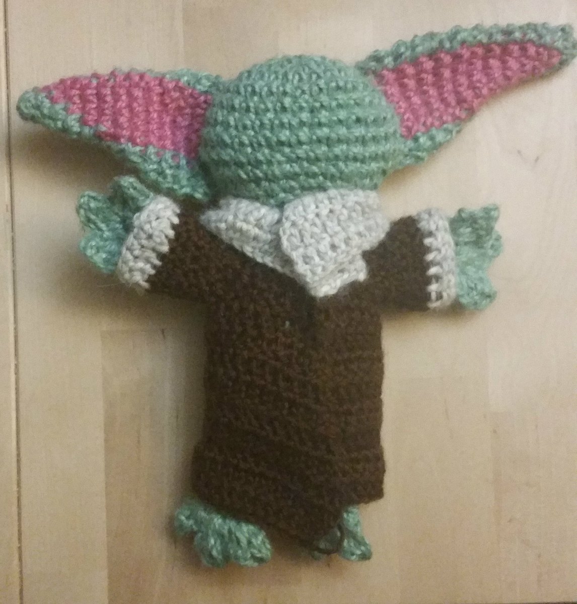 craft_stem's tweet image. 25% Off all orders over $25. Spend at least $50 and be entered to receive a FREE crochet Baby Yoda! Follow me on Instagram @northwesternbelle.pottery to see the little guy and get another entry into the raffle by sending me a message about this sale!
