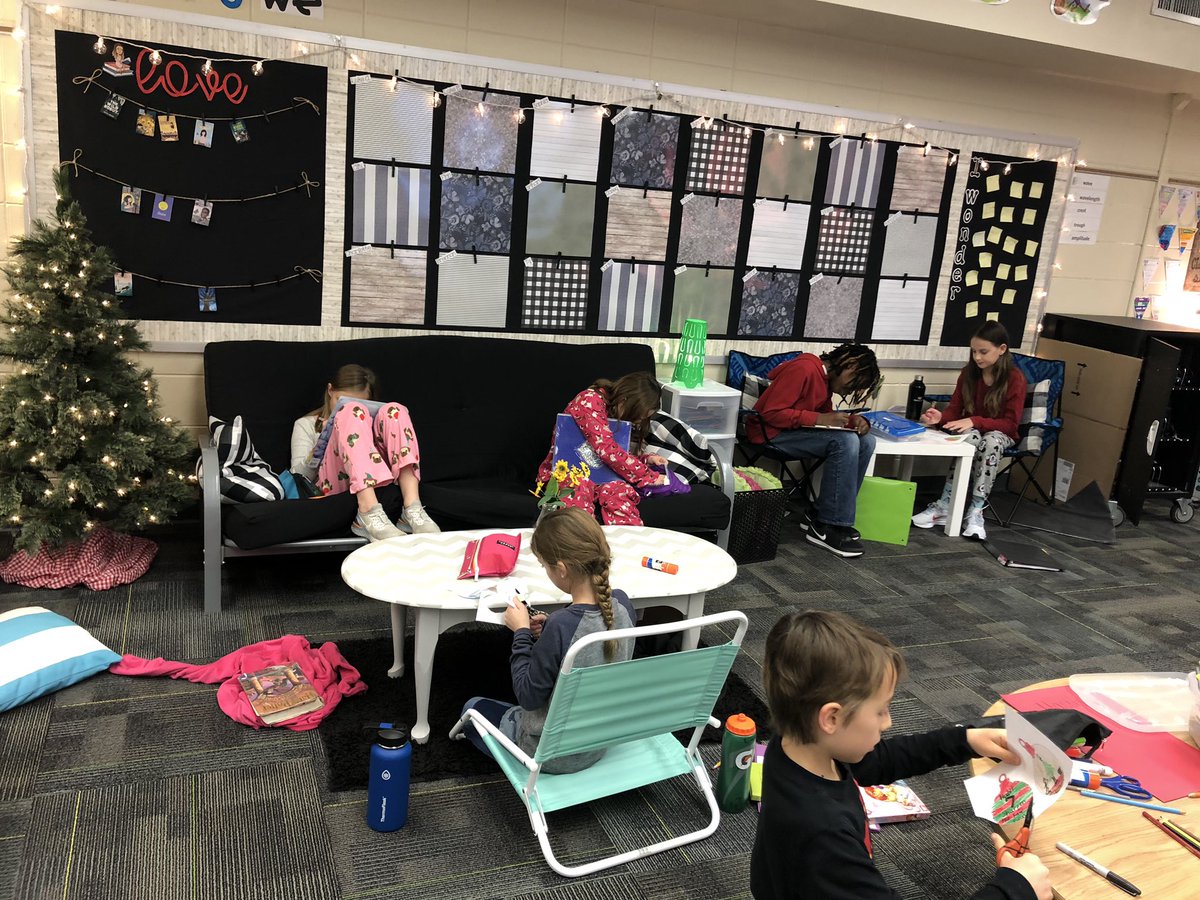 HayleyCronin5's tweet photo. Our classroom elves hard at work making Leader in Me ornaments to decorate our classroom leadership tree! #gpgators #leaderinme @TheLeaderinMe @DrPGodwin @schottangie https://t.co/gq1X0hu4fR