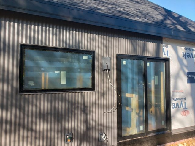 lemelhomes's tweet photo. Work-in-process... contemporary design and product choices will keep the weather out in style.
#newhome #newhomeconstruction #windows #patiodoors https://t.co/5ueUEW7mrg