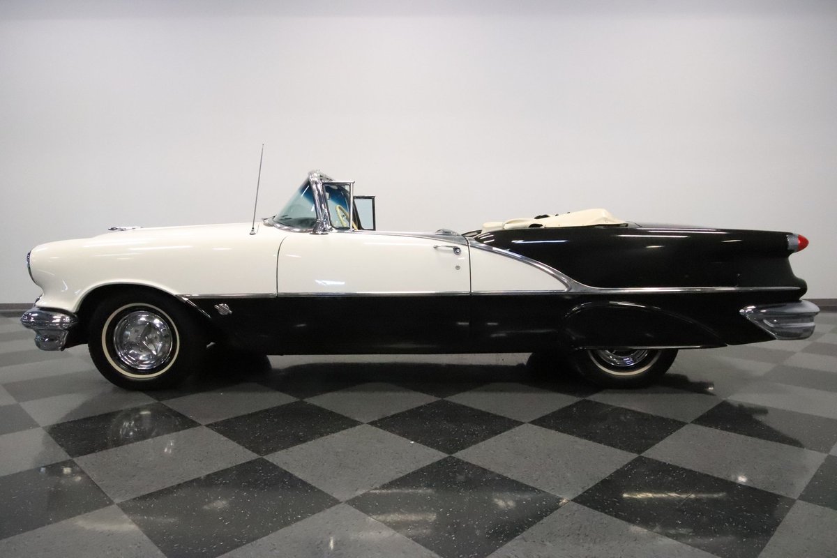 streetsidecars's tweet photo. This 1955 #Ford #Thunderbird and 1956 #Oldsmobile Super 88 #Convertible are both available in our #Phoenix #showroom! Which do you prefer?

#olds #super88 #Tbird #classicford #classicolds #streetsideclassics #streetside #authenticity #classics #automotive #classics #classiccars https://t.co/IEam2FptPc