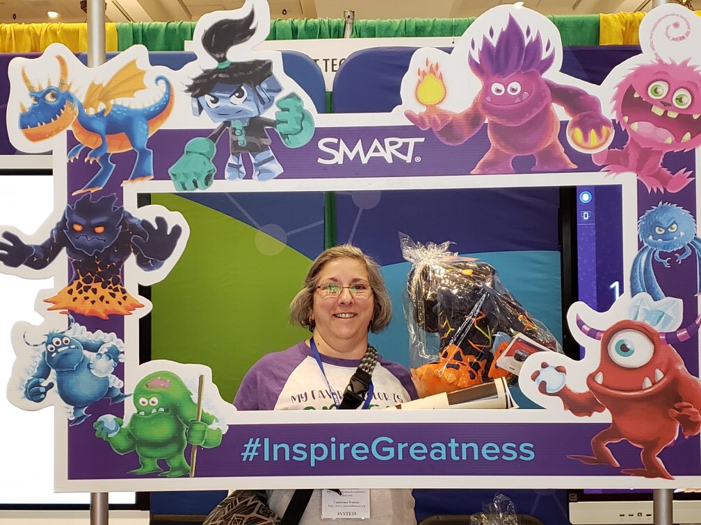 mertaylo's tweet photo. Winning!!!! Just won doorprize from @SMARTBoardPD #vste2019 @TimHickeyVA My bag runneth over!!!! https://t.co/KqrG6FgM3i
