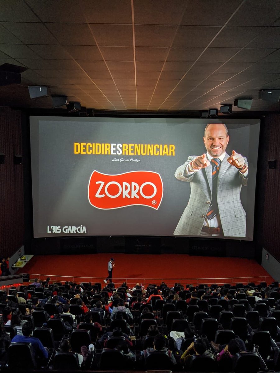 GarciaPosti's tweet photo. Hartas gracias a mis comadres y compadres del ‘Zorro Abarrotero’ por la posibilidad de charlar con su gente, y por el próximo contrato vitalicio. La penúltima #DecidirEsRenunciar del año carajo! Harto agradecido. https://t.co/XxpjTGo3tZ