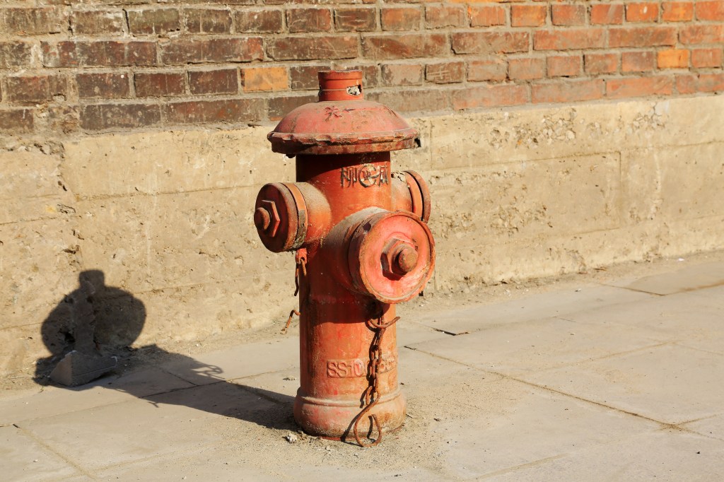 CTownCourier's tweet photo. Indiana American Water retiring fire hydrants in Charlestown https://t.co/tYLLGg4eSM https://t.co/YAMIylACd2