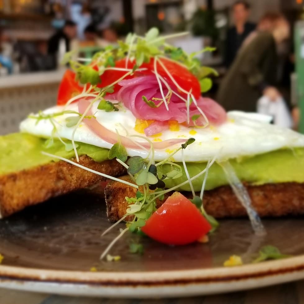 MassAveIndy's tweet photo. Feelin' Grinchy @thegardentable! Let them help beat your Monday blues! 🥑☕😋 #thegardentable #thegrinch #avacodotoast #smoreslatte #mondaymotivation #eatlocal #eathereindy #LoveIndy #DowntownIndy    #indyfoodies #indybrunchcouple #igersindy https://t.co/xf4N05vsNU