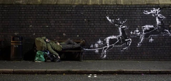 _Robertass_'s tweet photo. per chi viaggia in direzione ostinata e contraria
col suo marchio speciale di speciale disperazione 
e tra il vomito dei respinti muove gli ultimi passi 
per consegnare alla morte una goccia di splendore 
di umanità di verità 
#Faber #Banksy https://t.co/atyBel9n85