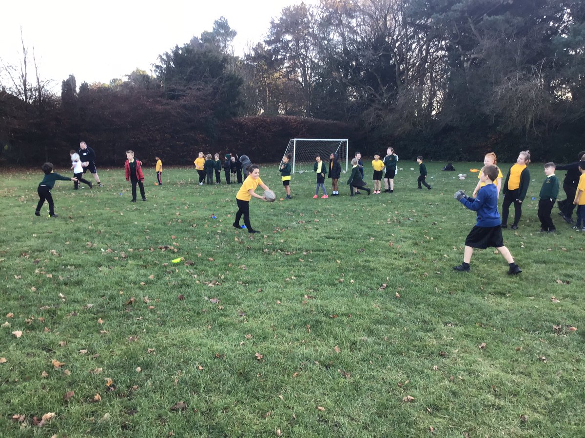 firsprimarysale's tweet photo. #Year3SM and #Year3CS thoroughly enjoyed our training session with @TraffordMv today 🏉 We had lots of fun playing passing games 🏉 #ActiveFirs #ClubLinks #GoodTry #ThankYou https://t.co/4XQVDKvRkm