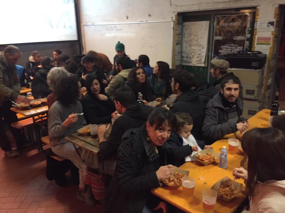 CulturaleGru's tweet image. Il 7 dicembre abbiamo presentato il nostro progetto vincitore all’EX SNIA di Roma. Abbiamo organizzato una cena sociale che presto replicheremo a Bari 😎 #pingiovani #vincitoripin #woosic #falegnameriasocialemusicale #innovazionesociale 
Regione Puglia ARTI Puglia