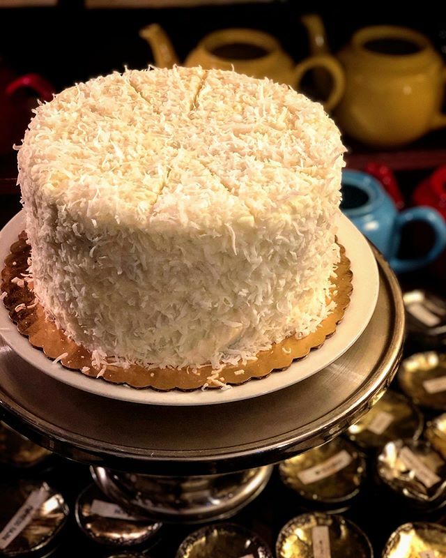 COCONUT CHOCOLATE CAKE 🍰 🍫 #coconut #chocolate #cake #alicesteacup #tea #brunch #yummy #nyc #nyceats #newyork #teatime #delicious ift.tt/38pvAzx