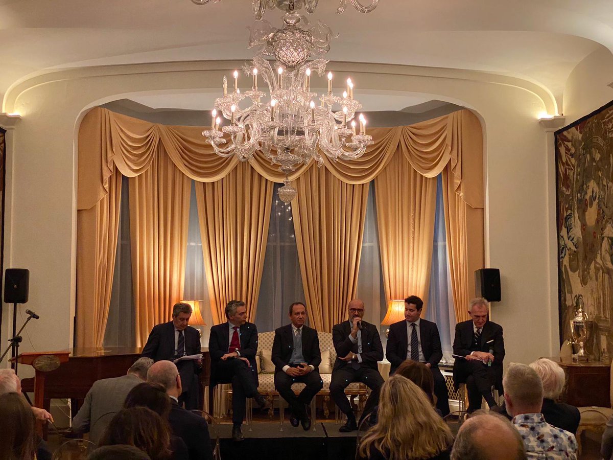 Oggi #GiornataInternazionaleControLaCorruzione il nostro
AD #Burelli partecipa all' #ItalianBusinessIntegrity a Londra per condividere gli strumenti e le buone pratiche di business nel rispetto di trasparenza, integrità e
anticorruzione. #nocorruptionzone <a href="/ItalyinUK/">Italy in UK</a>