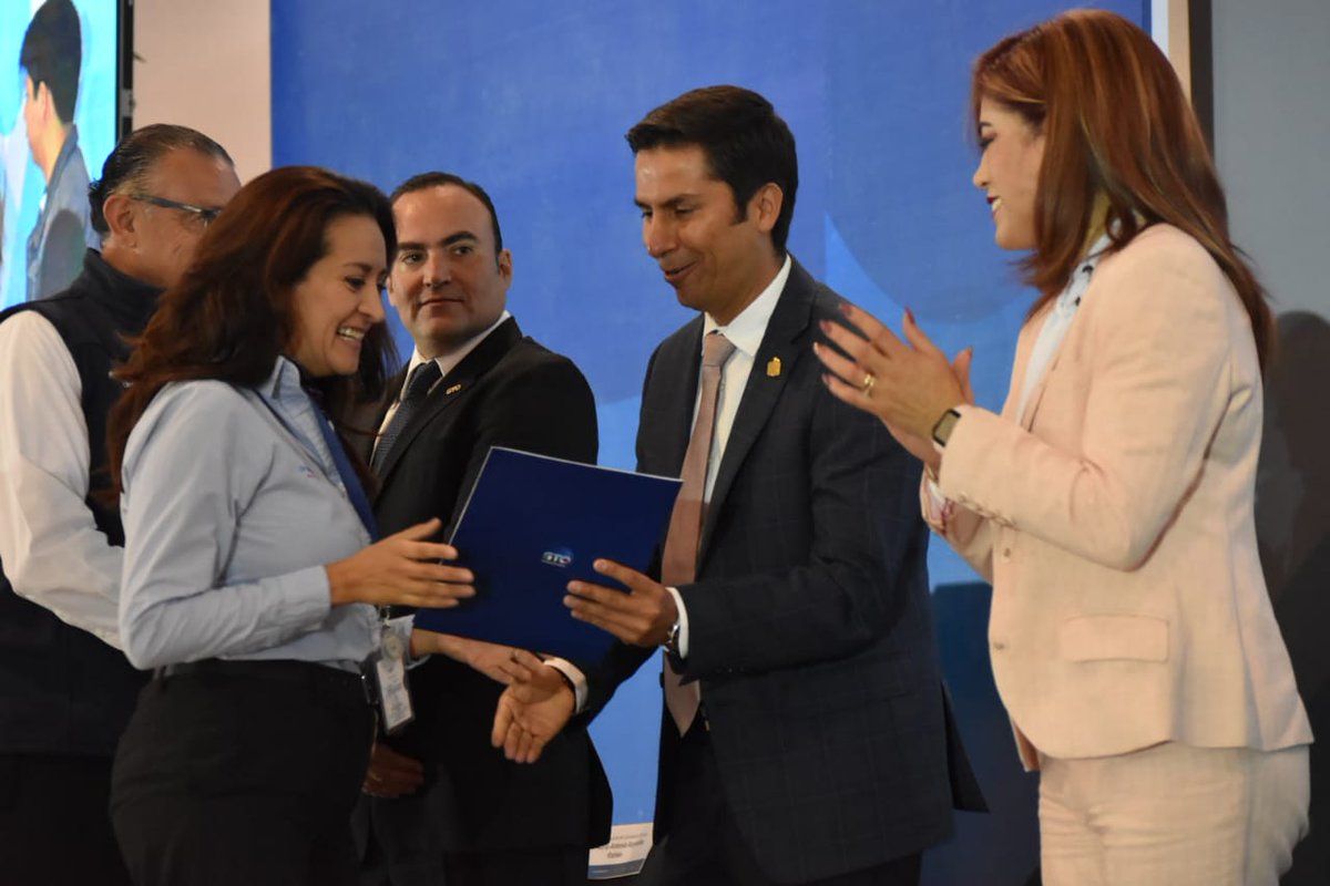 DIFIrapuato's tweet photo. Nuestro centro DIF ha obtenido el segundo lugar del programa MAS (Mejor Atención y Servicio) en la categoría de servicios municipales, por la implementación de técnicas y espacios que mejoran la atención, comunicación y seguimiento con nuestros usuarios. #DIFEsDeTodos https://t.co/mJBfBnojIZ