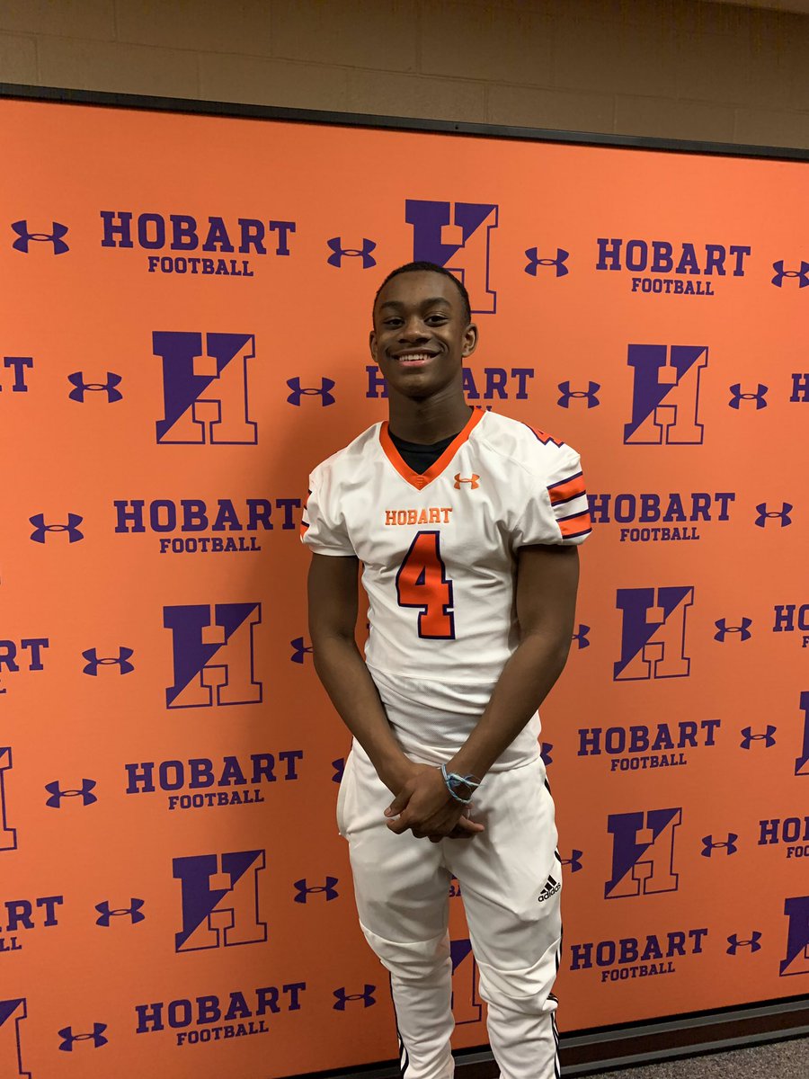 samuelmaalz's tweet photo. Biiig congratulations @WiseAhmed for your first  @NCAAFootball offer! #brothers #brokenhairline #family#opportunitiesprovidedbyfamily #famILY #blessup #hustle#respecturhustle👯‍♀️💸💣👀👀 #woes #-x^2hairlineheadaa https://t.co/tA0tiieo0i