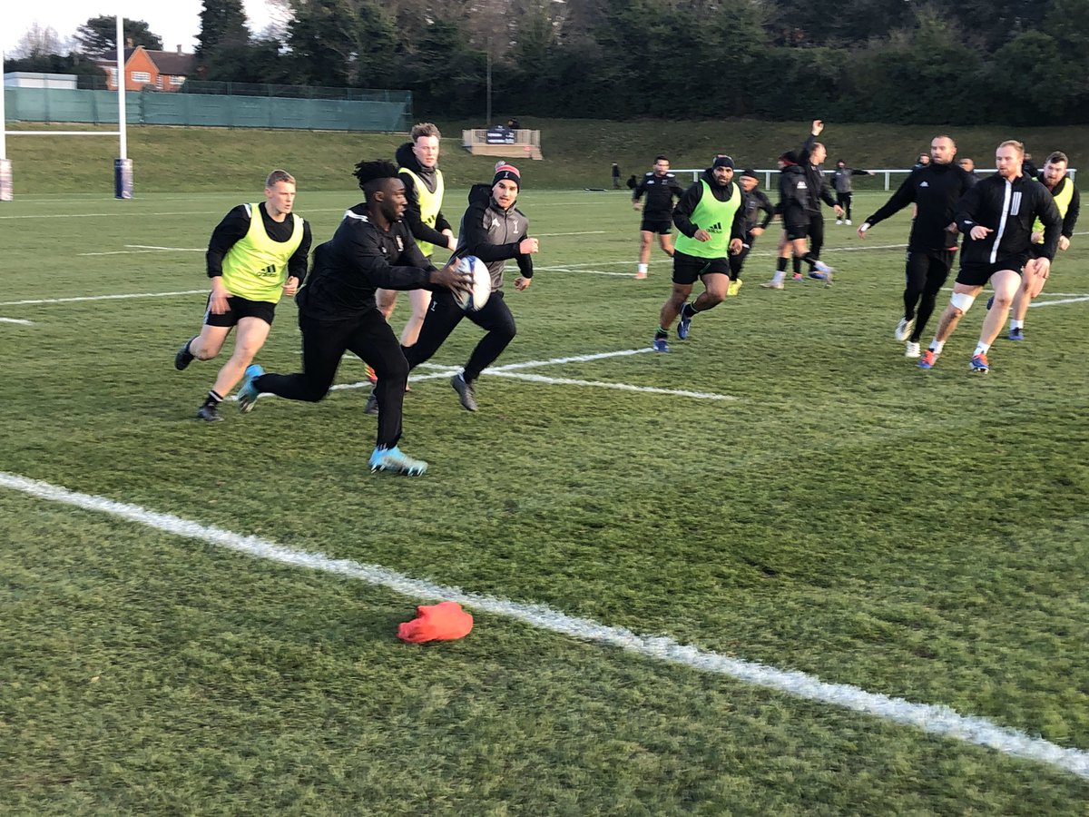 Harlequins's tweet photo. 👊🏻 Back to it ahead of a massive game on Friday. 

👏🏻 Thanks for @EpsomCollegeUK for hosting us.

#COYQ https://t.co/tt0Ckl0mDx