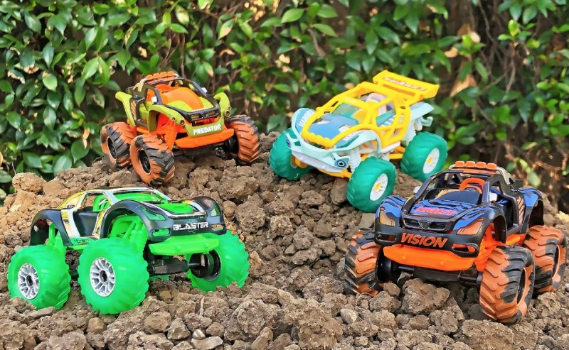 EmilyReviewsCom's tweet photo. Modarri calls themselves the ultimate toy car. You can design, build, drive and collect these customizable toy cars! @modarri_cars are great #giftideas for a wide range of ages. #ad #giftsforkids #giftsforboys  #giftsforolderkids #giftsforteens https://t.co/AHXgfIlRoQ https://t.co/XBrpizObLC