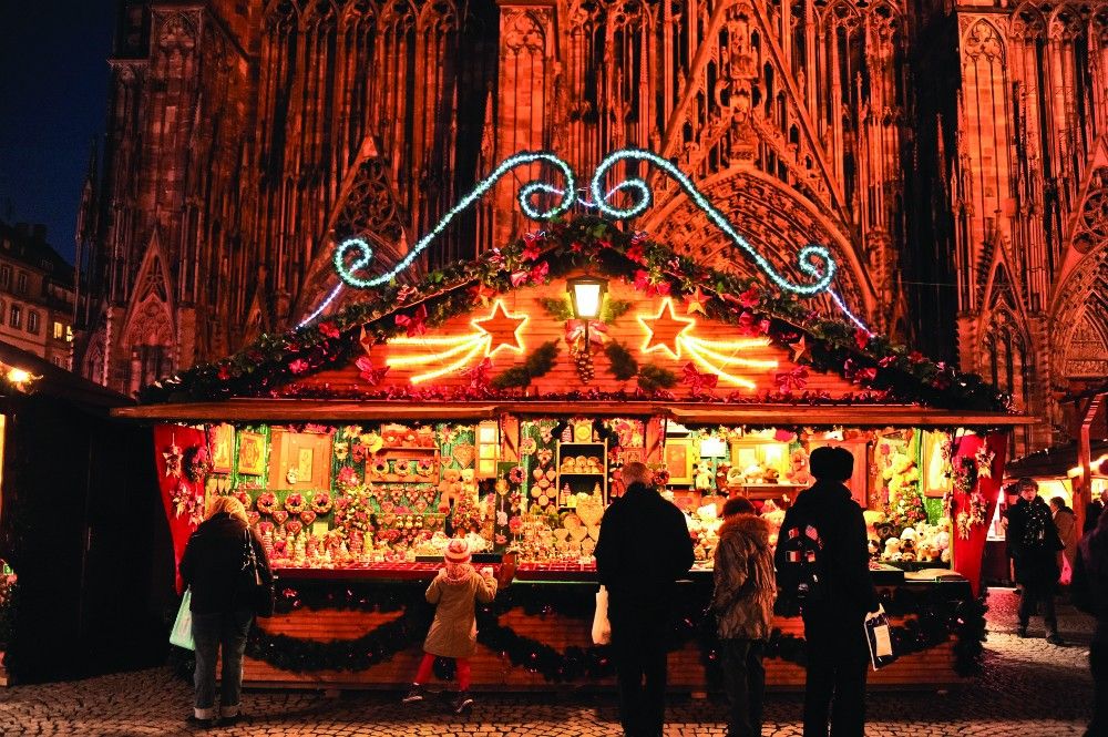 FranceToday's tweet photo. Did you know Strasbourg is known as the 'Capital of Christmas'? The first markets were held in 1570, making them one of the oldest in Europe and the very first in France.
https://t.co/DVKChWKu21
#ChristmasMarkets #holidayseason #XmasIsCalling https://t.co/PVHytYSfe8