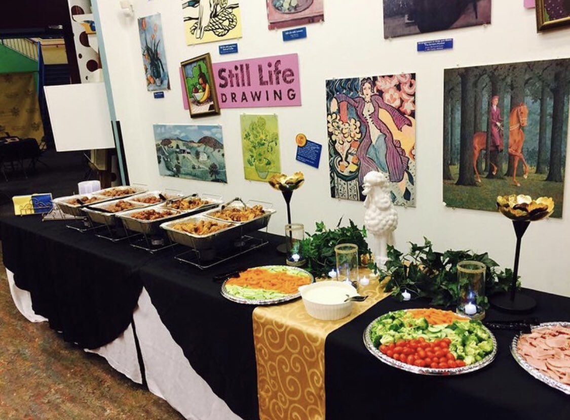 DippedFresh1's tweet photo. Are you looking for a caterer to handle your #Holiday party??? Give us a call today at (423) 490-9334 and we will save you the hassle! 

#dippedfresh #catering #holidayseason #christmas #turkey #Food #DavisWaynes #restaurant #food #foodporn #foodie #instafood #dinner #bar #lunch https://t.co/L9IbrV6f3l