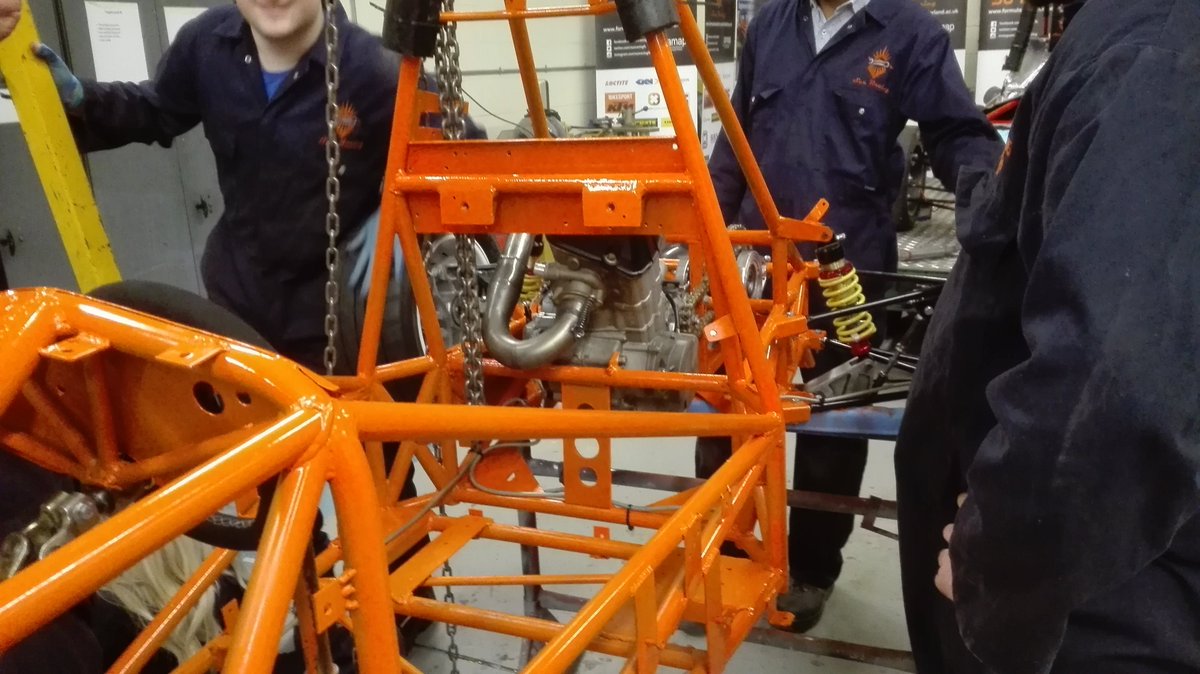 SUNRacingfs's tweet photo. Another great night tonight :)

- Back brakes been bled
- Wheels been fitted back onto the car
- Exhaust been put onto car 1

@RSComponents 

#LetsGo76 https://t.co/tE7r52rAhr