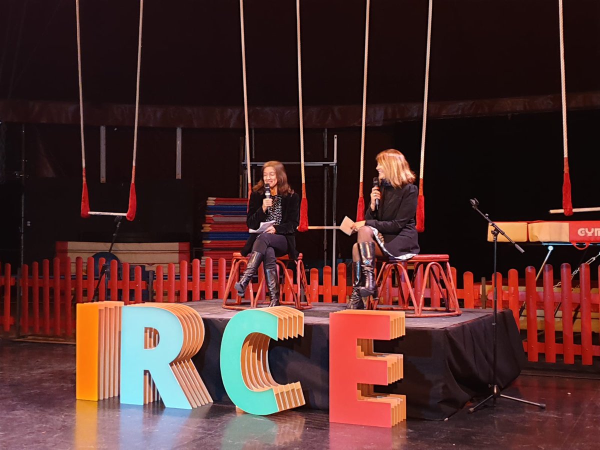 cui_13's tweet photo. #vieaixoise // Comme une image au Ciam pour clôturer l'année du trentième anniversaire de l'IRCE 🎉
👉 Total Développement, et les présidentes des deux structures, respectivement Florence Dibon et Isabelle Patrier. https://t.co/J4JhJXpvF8