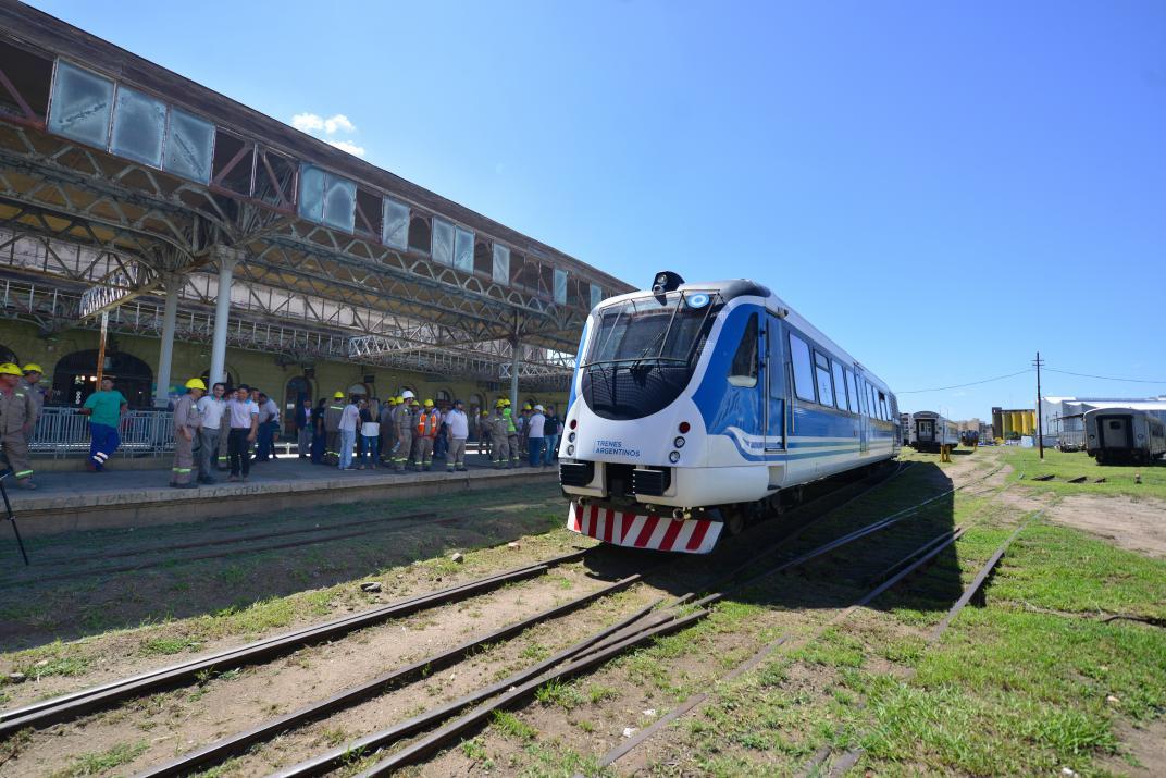 AIMASIntermodal's tweet photo. Córdoba Capital se dispone al #ferrourbano y apuesta al metropolitano. #intermodalARG también es transporte de pasajeros https://t.co/TsYpxjJXkb https://t.co/plRtKMObBX