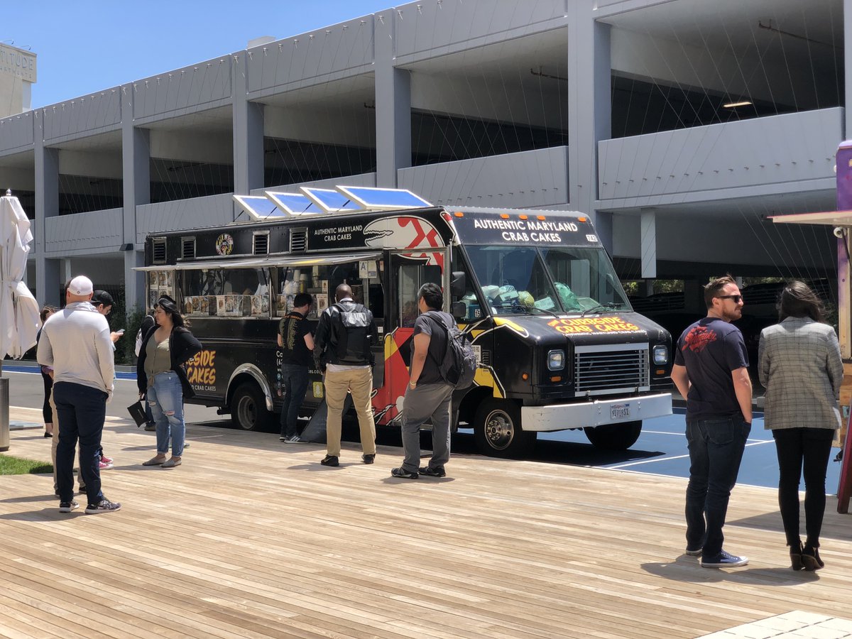 PlayaDistrictLA's tweet photo. We've had a year full of food trucks at #PlayaDistrict! Have we featured your favorites? If not, let us know which trucks we should feature in the new year and we will make it happen 🙌 https://t.co/asId4aQI9t