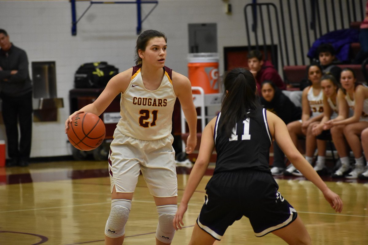 We are pleased to announce senior guard Grace Meshanko of <a href="/OaktonAthletics/">Oakton Athletics</a> as our girls Player of the Week sponsored by <a href="/evobball/">Evolution Bball</a>. Specifics here: novahoops.com/girls-player-o…