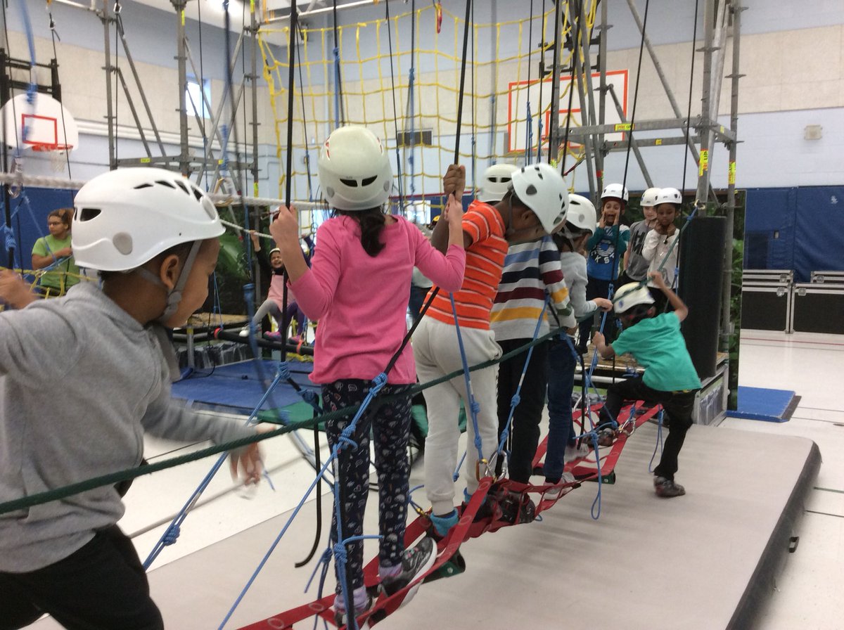 ridgeviewphysed's tweet photo. 2A and 2B conquering the Cargo Net, Shoe Monster bridge, Pirateship, Lightening and Cloud bridge. Perseverance on display! https://t.co/GGmIr3A9PH