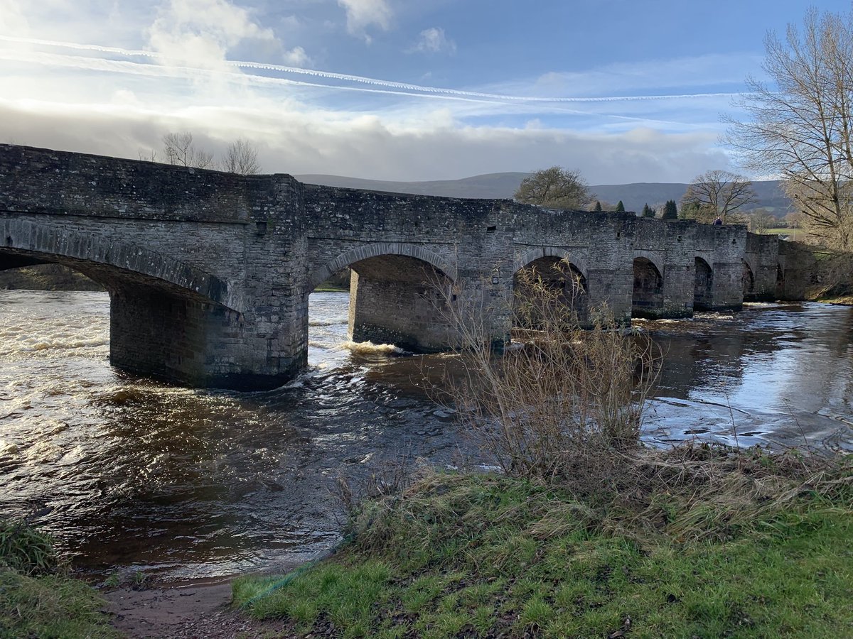 Fox Moving tweet media