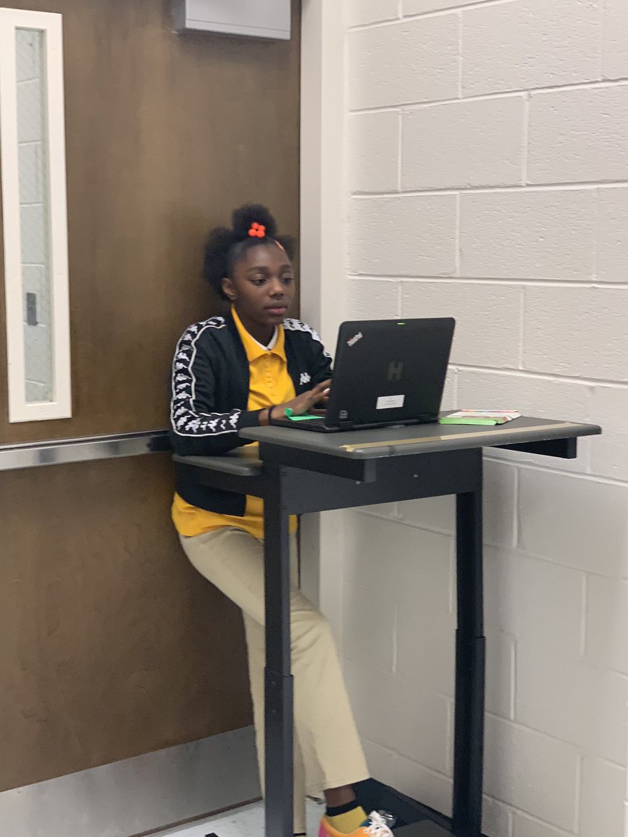 Brangela0330's tweet photo. Literacy Day at Henry County Schools has gone well at EXCEL Academy.   My middle school students writing and recording their “why they love Henry letter”. #EXCELisALLin #EXCELAcademyHCS #CelebrateLearningInHCS #ExpectExceptionalHCS https://t.co/RGV9sDrw3t