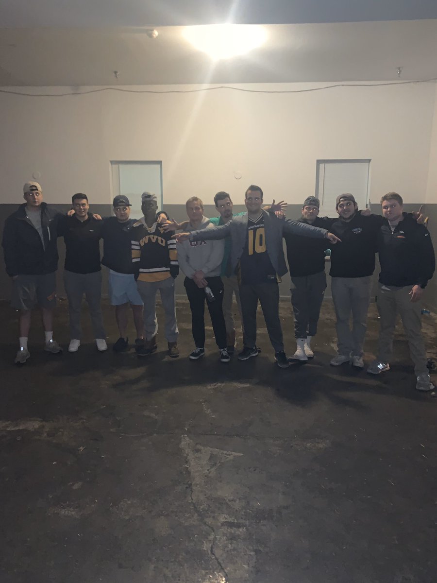 Congratulations to our new committee heads for the Spring ‘20 and Fall ‘20 semesters! L&amp;R #alphakappa