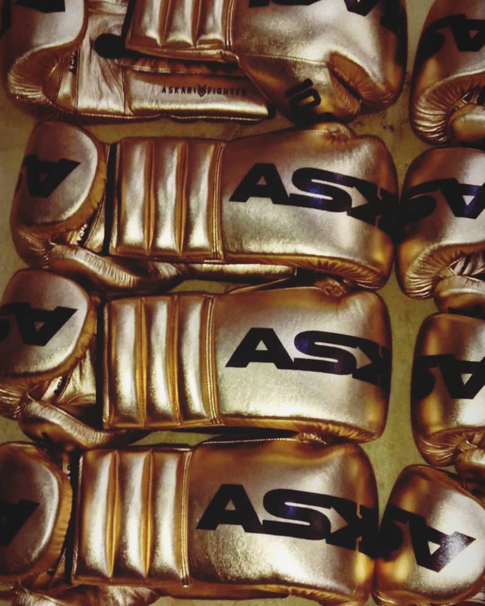 askarifightwear's tweet photo. 🔶️ ALL GOLD! 🔥🔥 We love Gold and we love you 🧡 https://t.co/PJs5nncd9c