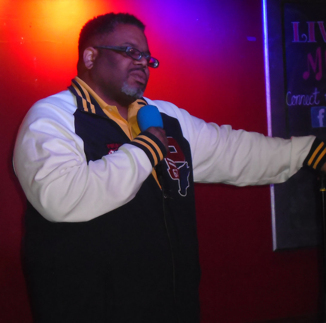 Pub935_Capri's tweet photo. We had a great first Comedy Night at the Pub! 🎤 We'd like to thank our talent and our customers for an awesome night. We hope to have many more funny and memorable nights. Remember comedy night premieres on the first Saturday of every month. 📅 #standupcomedy #standup https://t.co/uxDMnnkJsh