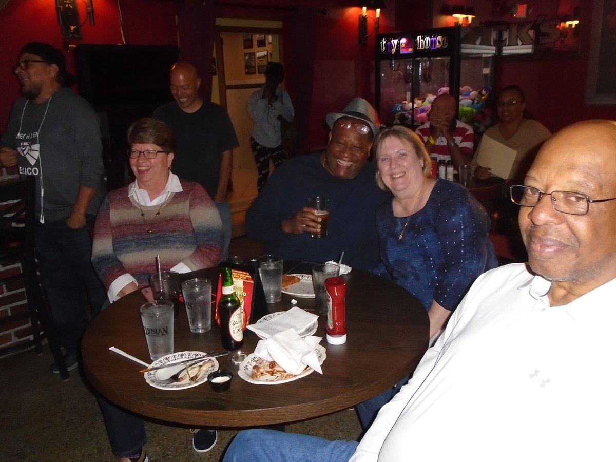 Pub935_Capri's tweet photo. We had a great first Comedy Night at the Pub! 🎤 We'd like to thank our talent and our customers for an awesome night. We hope to have many more funny and memorable nights. Remember comedy night premieres on the first Saturday of every month. 📅 #standupcomedy #standup https://t.co/uxDMnnkJsh