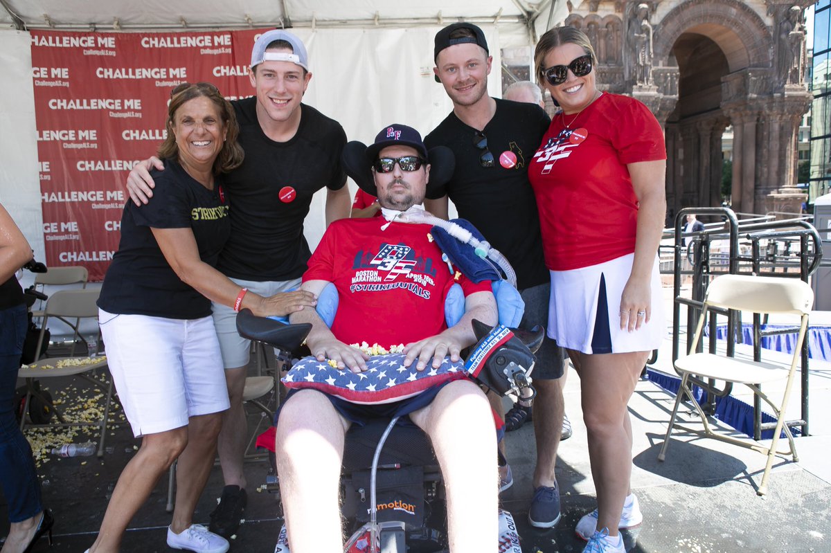 NHLBruins's tweet photo. Pete Frates was the definition of an inspiration. 
 
His courage, determination, and fight made Boston – and the world – proud. The impact he made on all of us will never be forgotten.
 
The Bruins offer their sincere condolences to the Frates family during this difficult time. https://t.co/2oFPGVJ4AZ