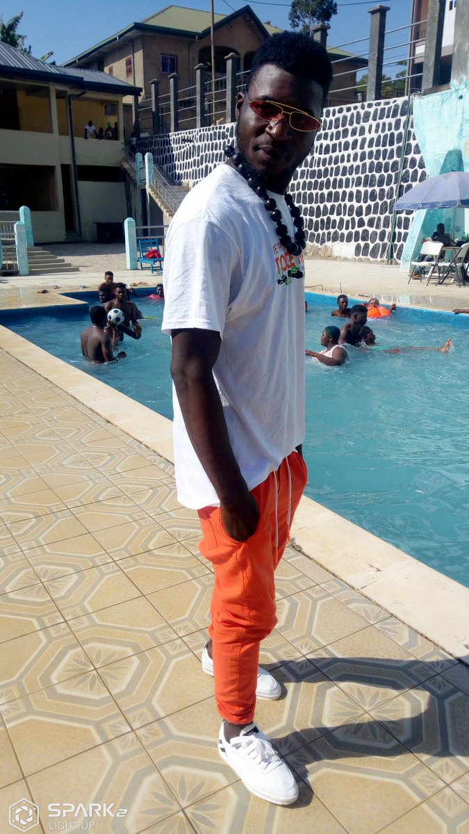 LToneface's tweet image. Grow your Twitter by following me