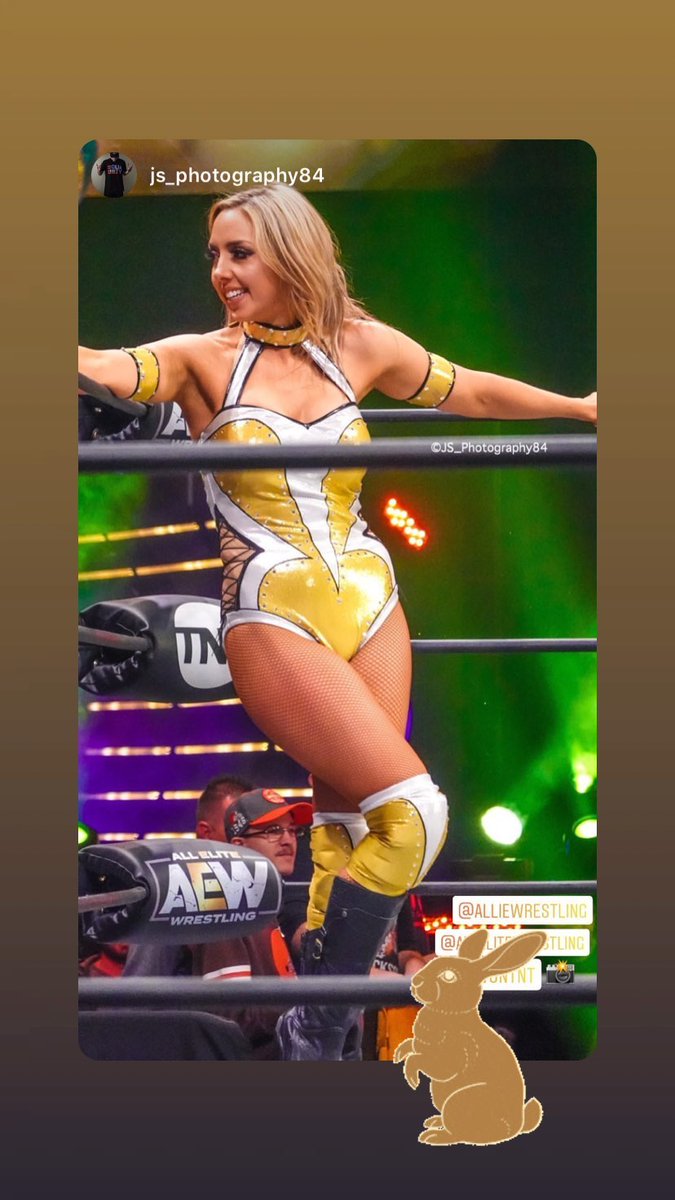 Karma_Kills_836's tweet photo. Hey Guys if u have not heard our #DarkerBunny @AllieWrestling is selling her #GoldenBunny AEW gear this would be something truly special 2 have all #FramedUp ..Hop on This U know its going 2 go fast & would make a Great Gift 🎅 4 any🐰 Fan :) @DemonxBunny
https://t.co/mTCvG9U4ZM https://t.co/uDllZ5lGml